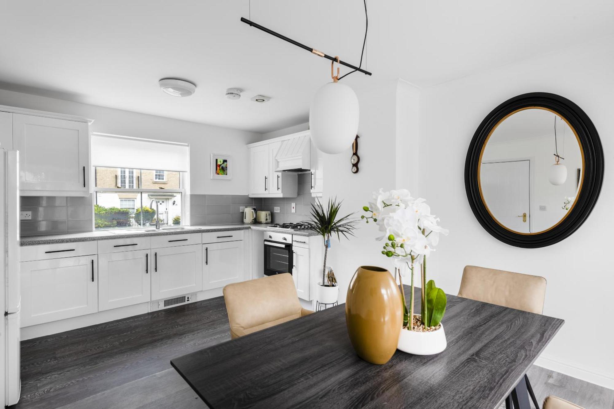 Luxurious 3 Bed House With Free Parking, Close To The Train Station & Town Braintree Esterno foto
